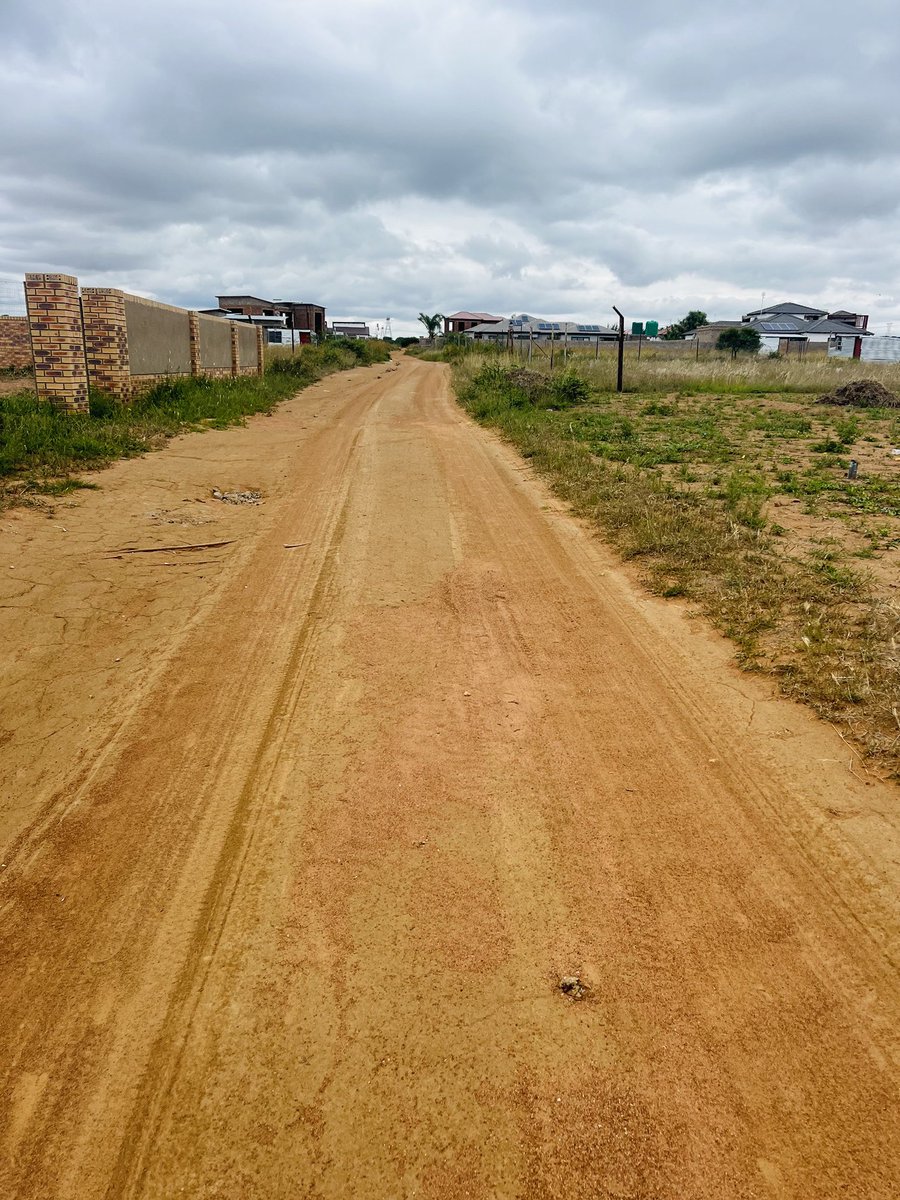 Awesome 5km walk on the dusty streets of Limpopo. Listening to birds and enjoying the smell of Javanica shrubs. Great way to start a new year 🤩#fetchyourbody2023 #wellnesscafe <a href="/CornyLedwaba/">Corny</a> i received my parcel 📦. <a href="/AcademyActivate/">ACTIVATE! ACADEMY</a> <a href="/ActivateZA/">ACTIVATE! Change Drivers</a> <a href="/Ichoose2BActive/">Www.IChoose2BActive.co.za</a>