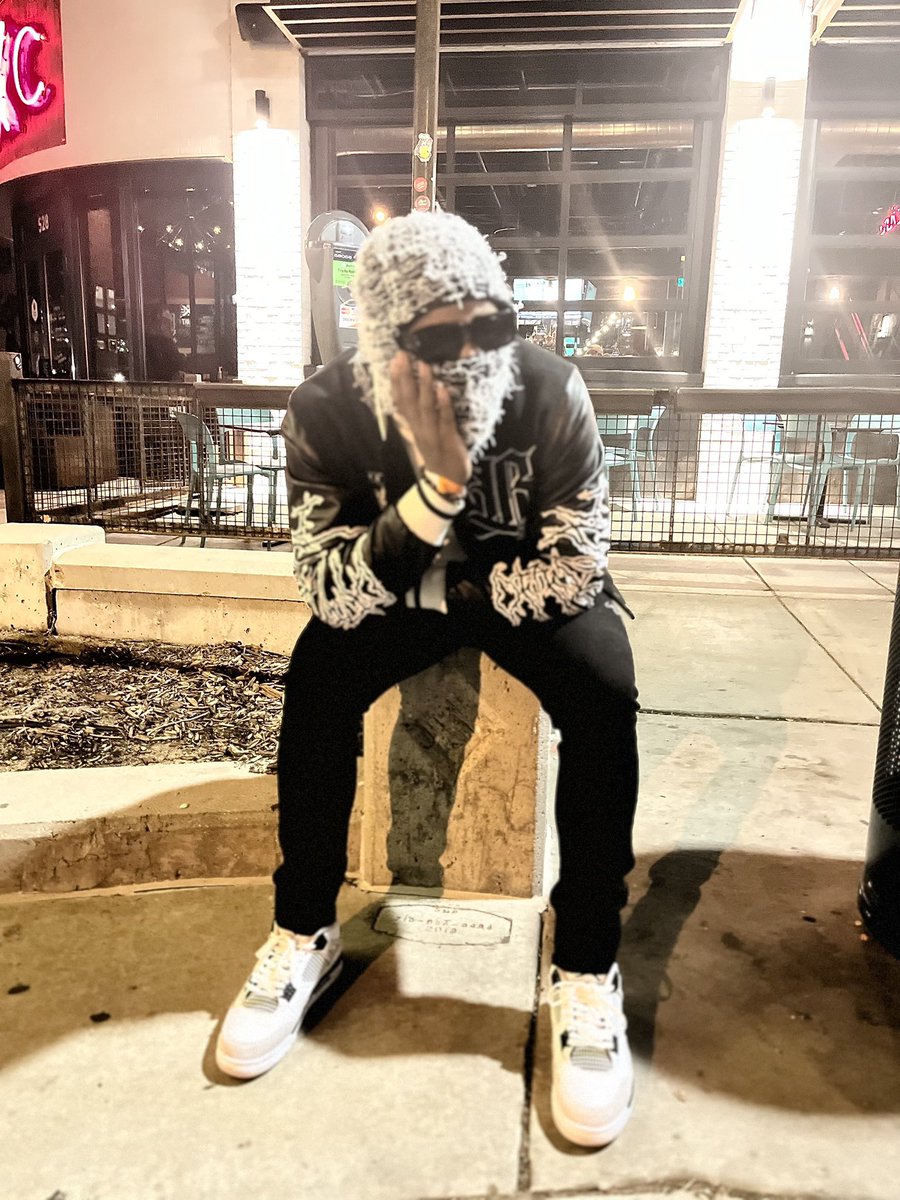prettyflacko_3's tweet photo. Know your worth or you're only worth what they pay you⚫️ https://t.co/WfNqmk9iHu