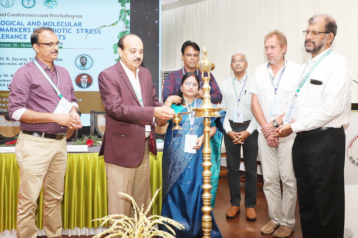puthur_t's tweet photo. I sincerely thank all of your help in making our conference a huge success....
I Wish a Happy and prosperous new year to everyone!!!
#SERB#BRNS#INSA#KSCSTE#ERUDITE#ISPP South Zone
🎊🌿🌿🎊 https://t.co/mtdtItpr0T