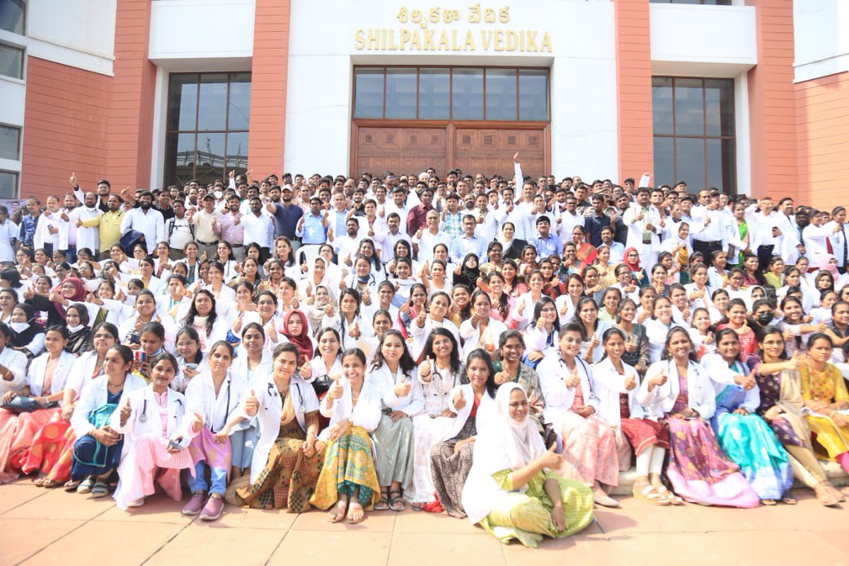 BRSHarish's tweet photo. Congratulations💐 to 927 doctors who got recruited as Civil assistant surgeons. 

All the best for your endeavours as you strive for the service of needy. https://t.co/fsQ90SQ5Gy