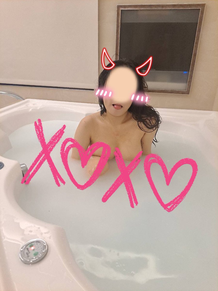 JosephC80270414's tweet photo. 1/7晚上清不清新汗蒸幕，誰要一起呢 #情侶 #夫妻 #單女 https://t.co/STEeuigKyV
