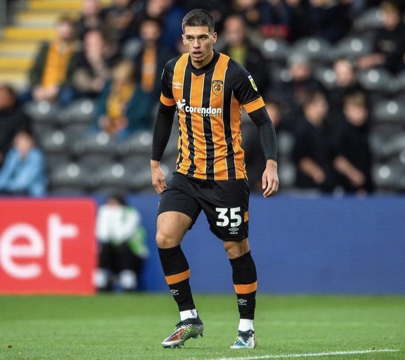 HullCityStats's tweet photo. “There is a growing expectation that Harvey Vale and Xavier Simons will both return to Chelsea this month given their lack of action in the first half of the season.”

(@hulllive) #hcafc #cfc #chelsea https://t.co/tlXUZpIHTu