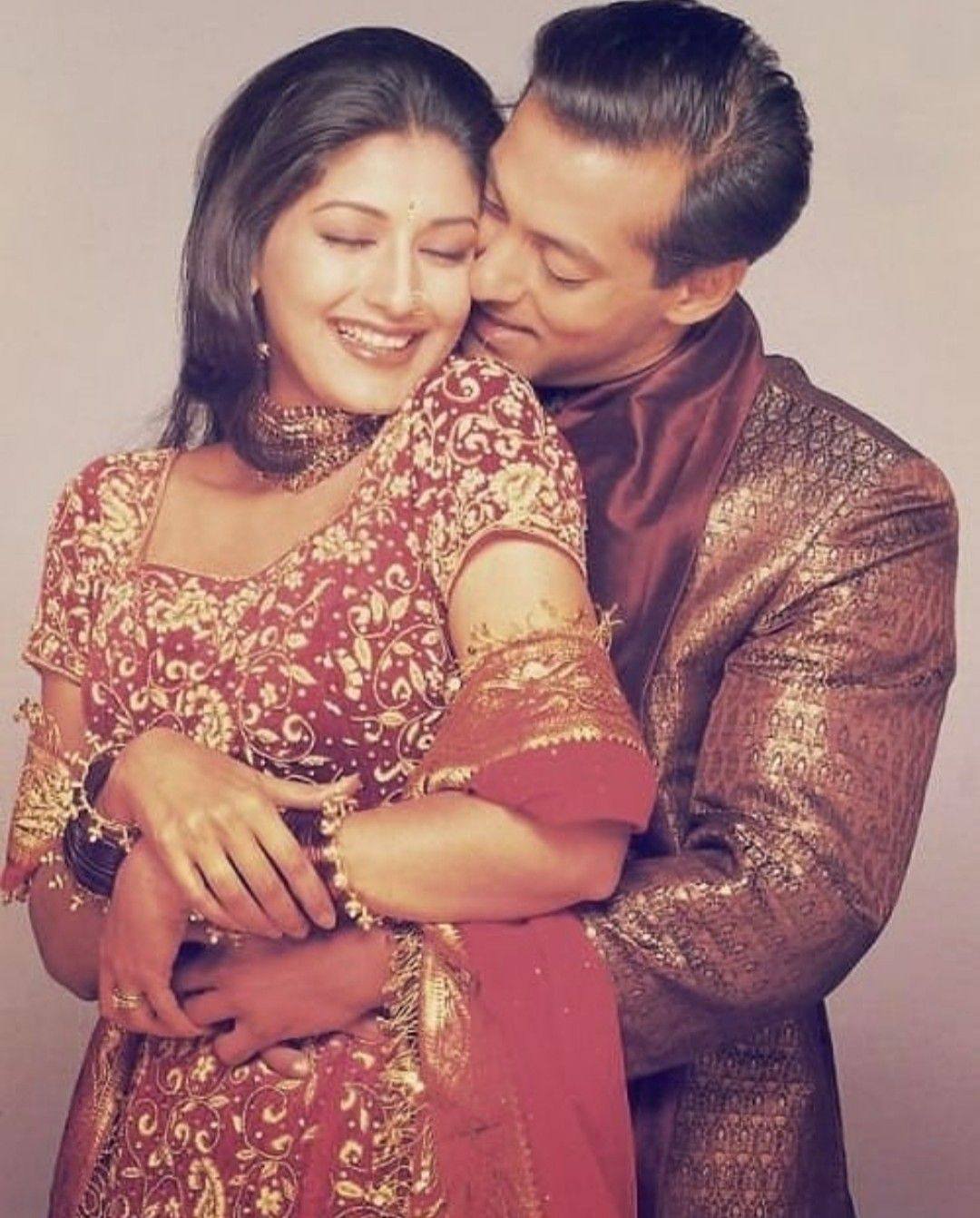 Wishing the beautiful Sonali Bendre a very Happy Birthday!!    