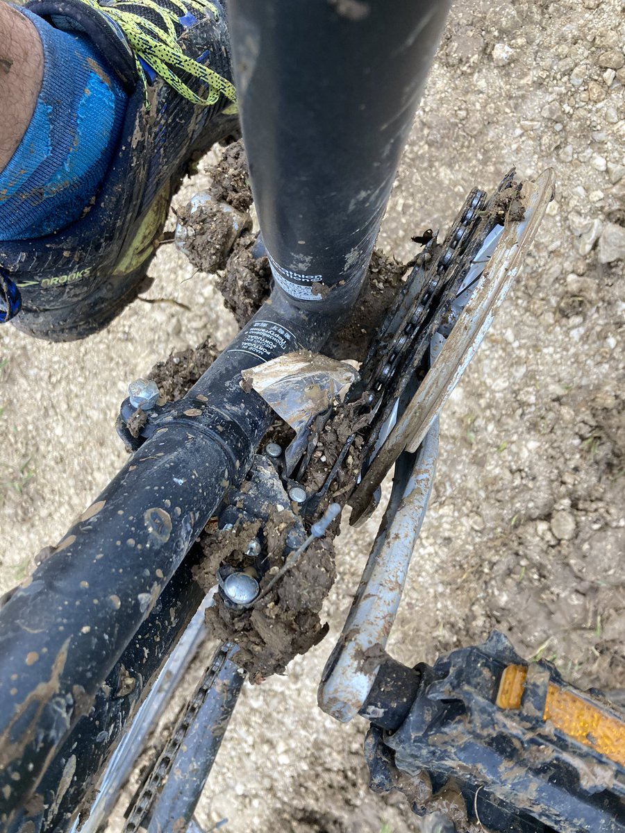 BONNIN1402's tweet photo. #TourdePlaine à 🚵♂️ pour être #BasCarbone #BasGES et rester aux côtés de la #MoutardeDeBourgogne 🍯 et du #ColzaAssocié 🐝.
Est ce que certains points TK sont à revoir pour éviter de dérailler mon Complice? Un vœu pieux sans doute. https://t.co/E6yuKwsVGY