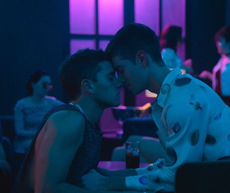 elitearchivees's tweet image. HAPPY NEW YEAR! 

hope 2023 will be full of joy, happiness and good things!