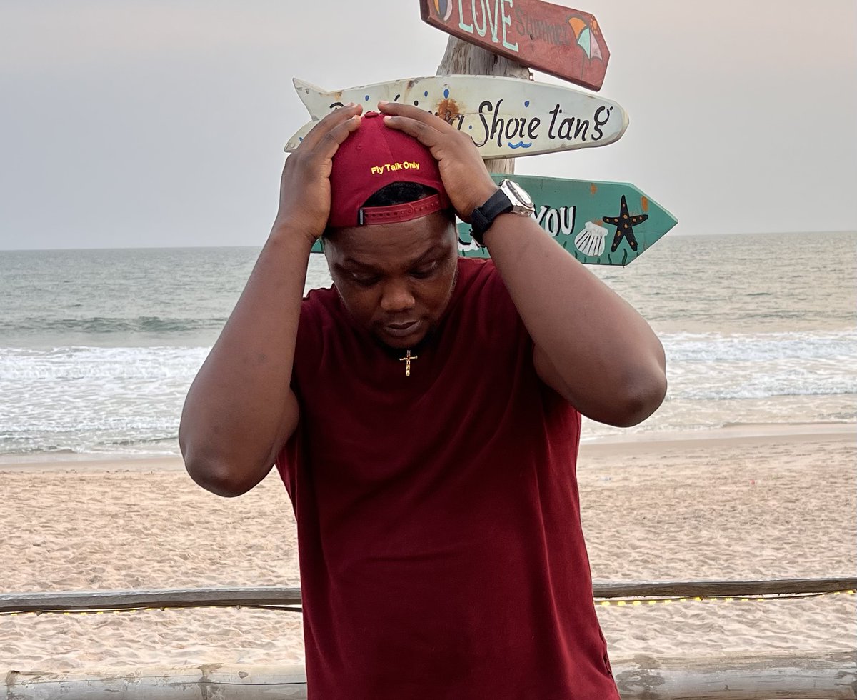 Daygenius's tweet image. ⁦@PayperCorleone⁩ Abeg drop link, I need to buy some #flytalkonly merch.