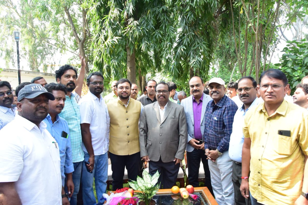 VBovolla's tweet photo. Group photo with honorable district collector and additional collector sirs on the eve of New year 2023 at collector sir camp office Dao mahabubnagar https://t.co/IGoQkXPR6K