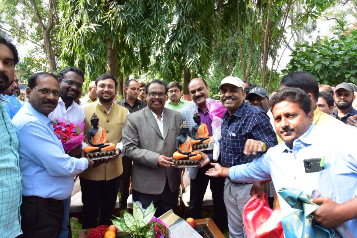 VBovolla's tweet photo. Distribution of statue of Budda  to honorable collector sir and collectors at camp office on the eve of New year 2023 by department of Agriculture tada unit Dao mahabubnagar https://t.co/E0631X13Yy