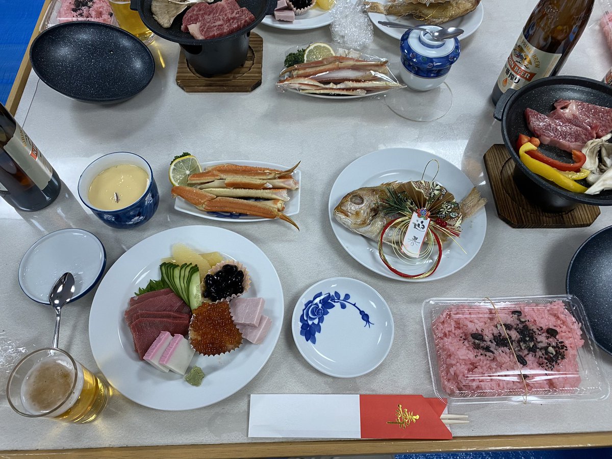 Takkun0724's tweet photo. 5年連続船で年越し🎍
昨年はありがとうございました！
今年もよろしくどうぞ！！！ https://t.co/VIj2qslap5