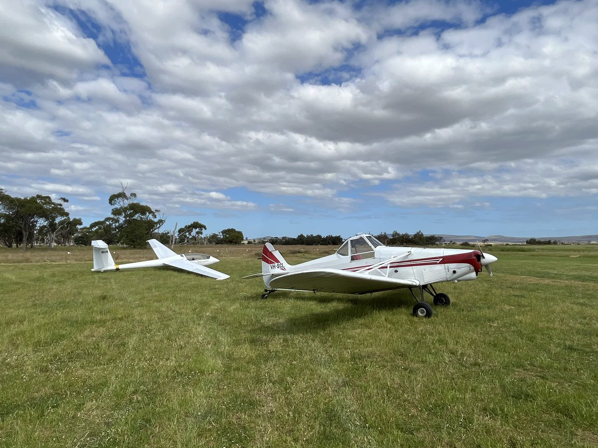 Stephengissy's tweet photo. @capebanks Getting high in the Midlands of Tas. 6k base &amp; unstable day. Round &amp; round we go……,. https://t.co/DvAoLEkCYW
