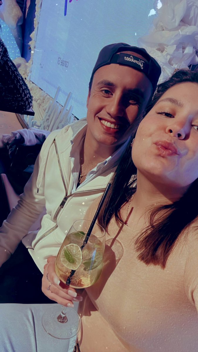 friorika98's tweet photo. Happy New Year! 2023🎉🍾🥂 https://t.co/nIagkIcz5D