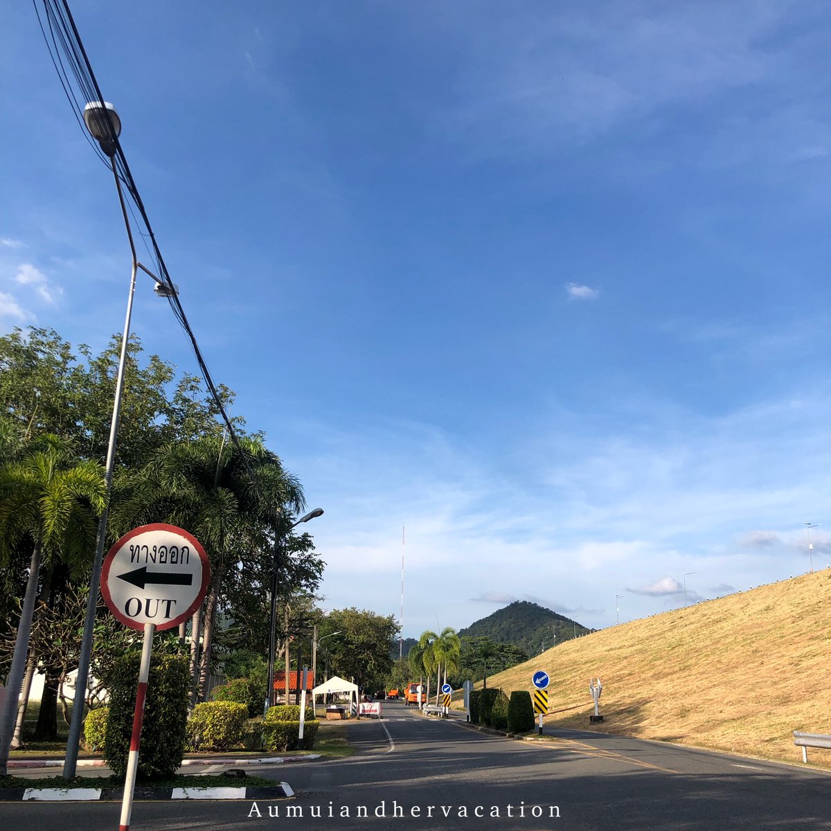 Aaum8's tweet photo. อ่างเก็บน้ำบางพระ📌
📍พิกัด : ชลบุรี 
สวยมากกกกก ช่วงเย็น 4-5 โมงอากาศดีมาก สวยจริงๆถ่ายรูปสวยมาก❤️💗

#aumuireview #เที่ยวไทย #รีวิวชลบุรี #ทีมบูรพา #กินไรดีมอบู #แลนด์มาร์คบางแสน #บางแสน #รีวิวบางแสน #คาเฟ่ https://t.co/agsf8NBI7K