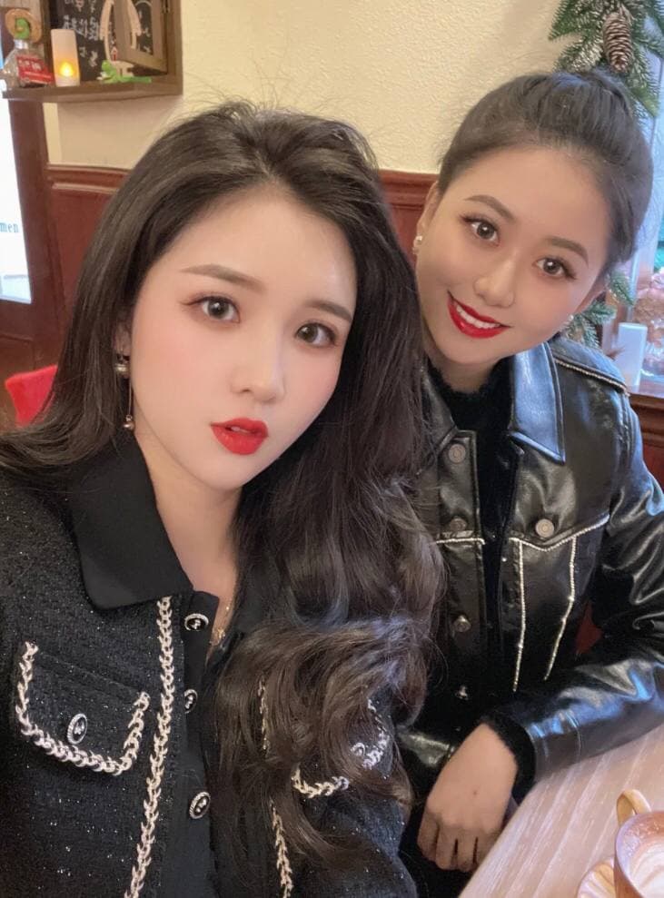 TheGoingRate's tweet photo. The first day of the new year. spending time with best friends https://t.co/eugmNl1EBa