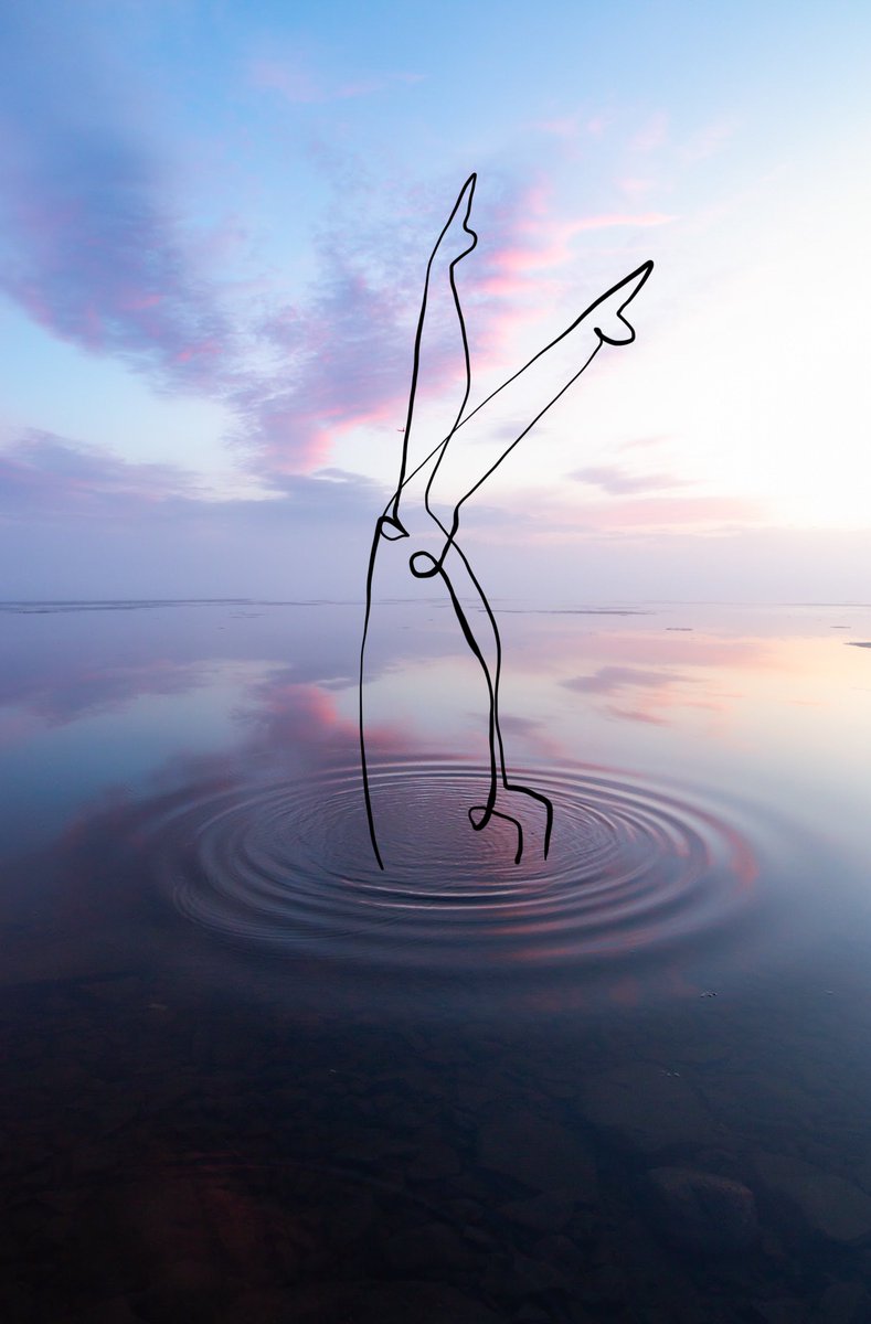 She wants you to follow her beat,
As she leads you to Tweet,
Come and join the Thread Party!
Share your Elements piece Arty
Your Silhouette, Element and Background... 
Are in for this drop-down 👇