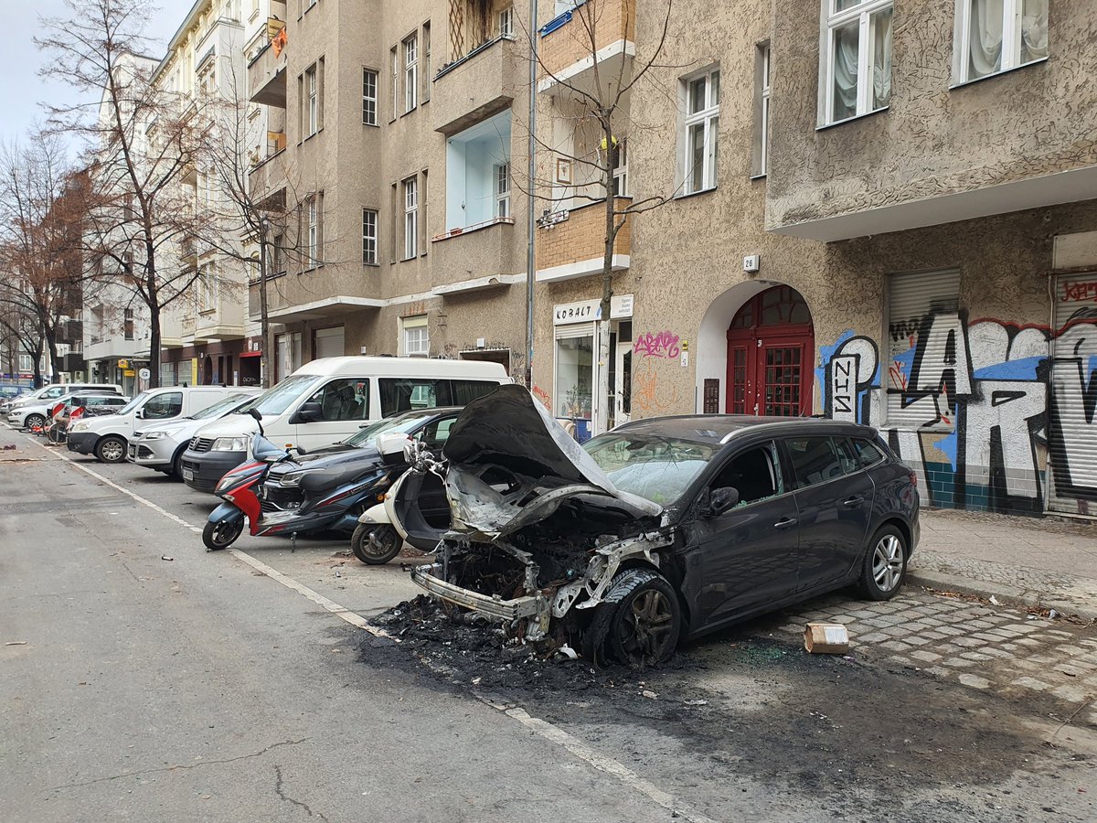 juancberlin's tweet photo. @RiotPrime2022 The aftermath: #sanderstrasse 1.1.2023 um 11h https://t.co/g9iNCm2nxl
