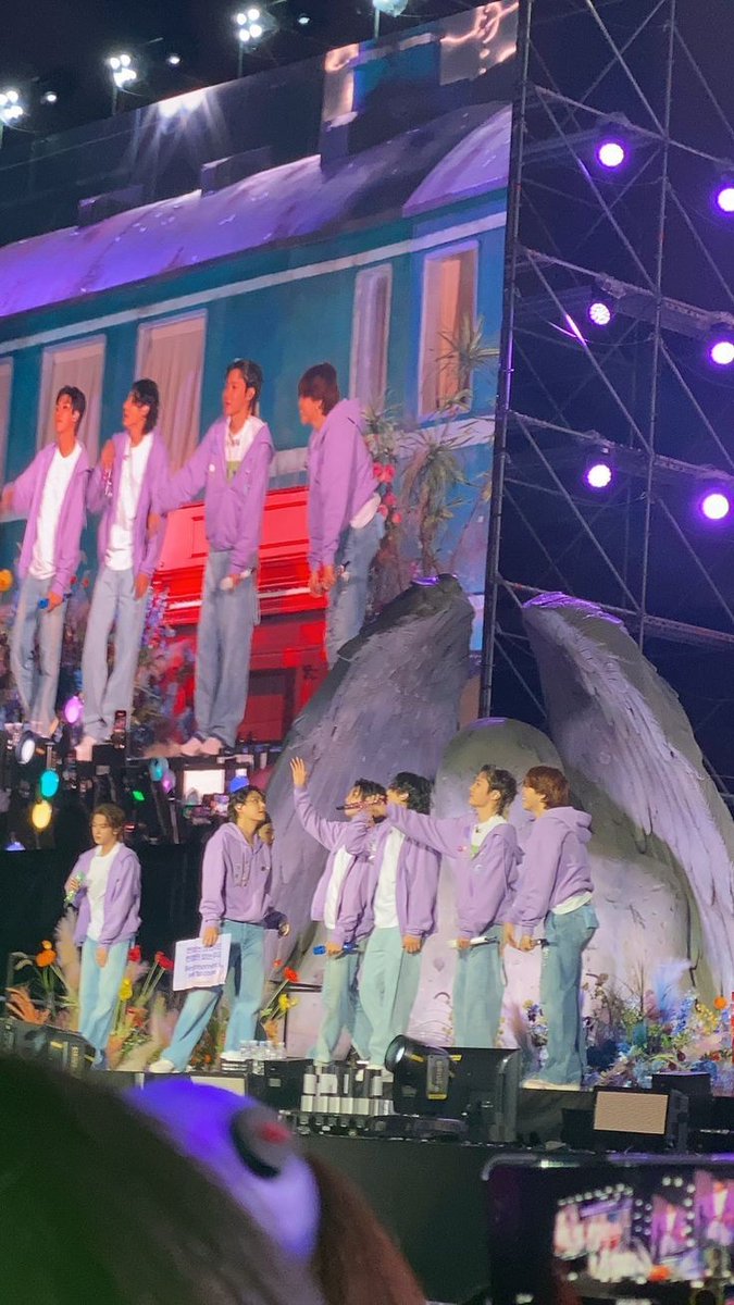 Cartherjung4's tweet photo. Son mi universo entero🥺💜💙 https://t.co/T2hRLz06IG