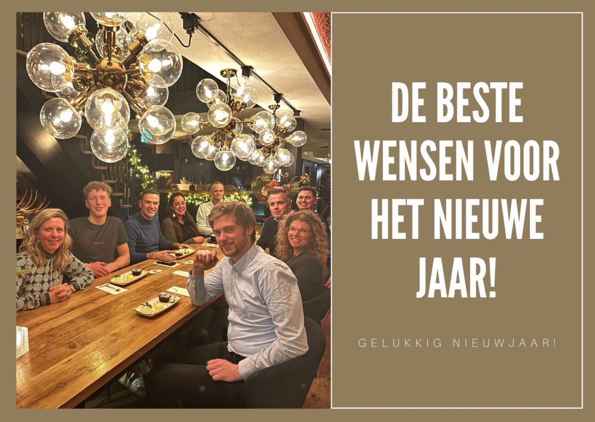 EV_Solutions's tweet photo. Proost! Op een opgeladen nieuwjaar met een volle batterij 🥂 Wil jij ook energie krijgen van enthousiaste collega's die in een hecht team samenwerken? Wij zoeken nog versterking in verschillende functies! #EVGroeit #EVTeam #Vacatures https://t.co/Aqg4WOCXVS