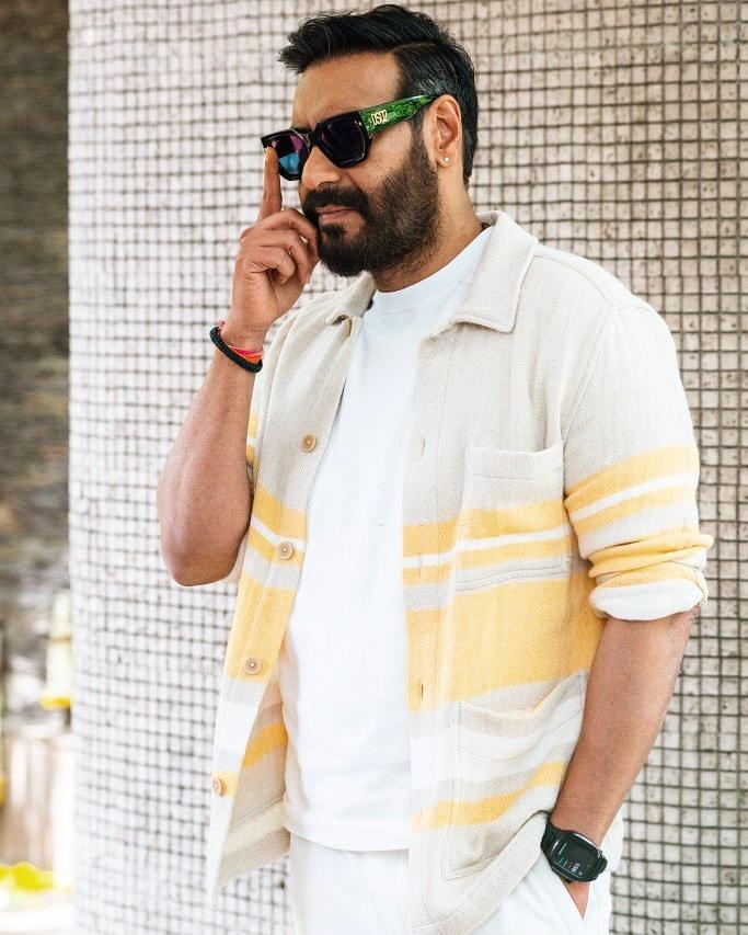 AjayDevgnMania's tweet photo. सभी #AjayDevgn प्रशंसक एकजुट होकर एक दूसरे का अनुसरण करें और हमारे आदर्श @ajaydevgn का समर्थन करें! हम सब यहां #AjayDevgn के लिए हैं एकता हमारी ताकत है 💪 RT अगर आप सहमत हैं https://t.co/nvDWelgRQX