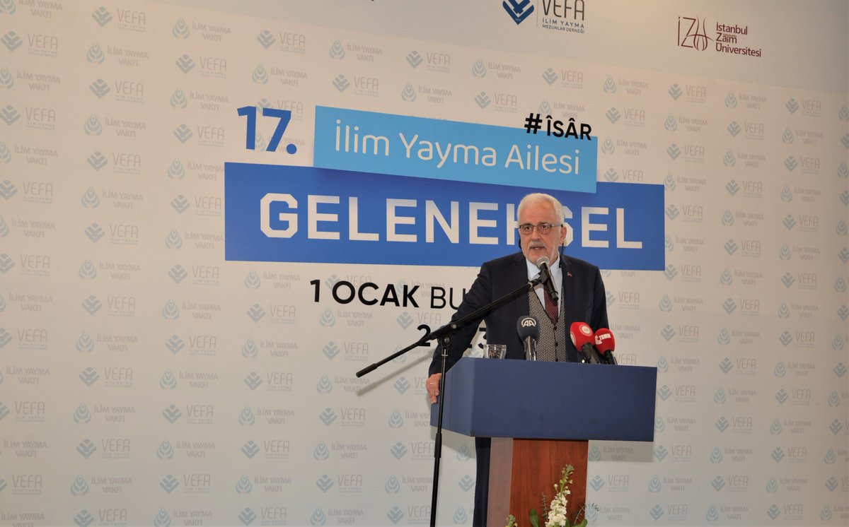 17. Geleneksel İlim Yayma Ailesi Buluşması Üniversitemizde gerçekleşti.

-TBMM Başkanı Prof. Dr. Mustafa Şentop
-T.C. Cumhurbaşkanlığı İletişim Başkanı Prof. Dr. Fahrettin Altun
-İlim Yayma Vakfı Mütevelli Heyeti Başkanı N. Bilal Erdoğan
-İZÜ Rektörü Prof. Dr. Ahmet Cevat Acar