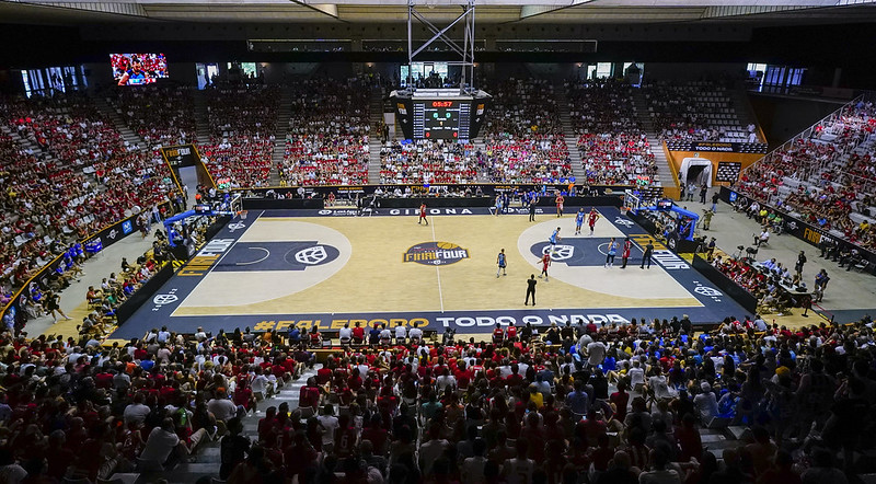 CompeticionFEB's tweet photo. 🏀 𝗔𝗚𝗘𝗡𝗗𝗔 2⃣0⃣2⃣3⃣ 📆
✍ En el mes de 𝗝𝘂𝗻𝗶𝗼...
▶ Cuatro equipos lucharán por el ascenso a la @ACBCOM en la #FinaLFourLEBOro
▶ Los Ctos. España de clubes iniciarán su recorrido en categoría Mini y 3x3 https://t.co/CMCmRMNgU8