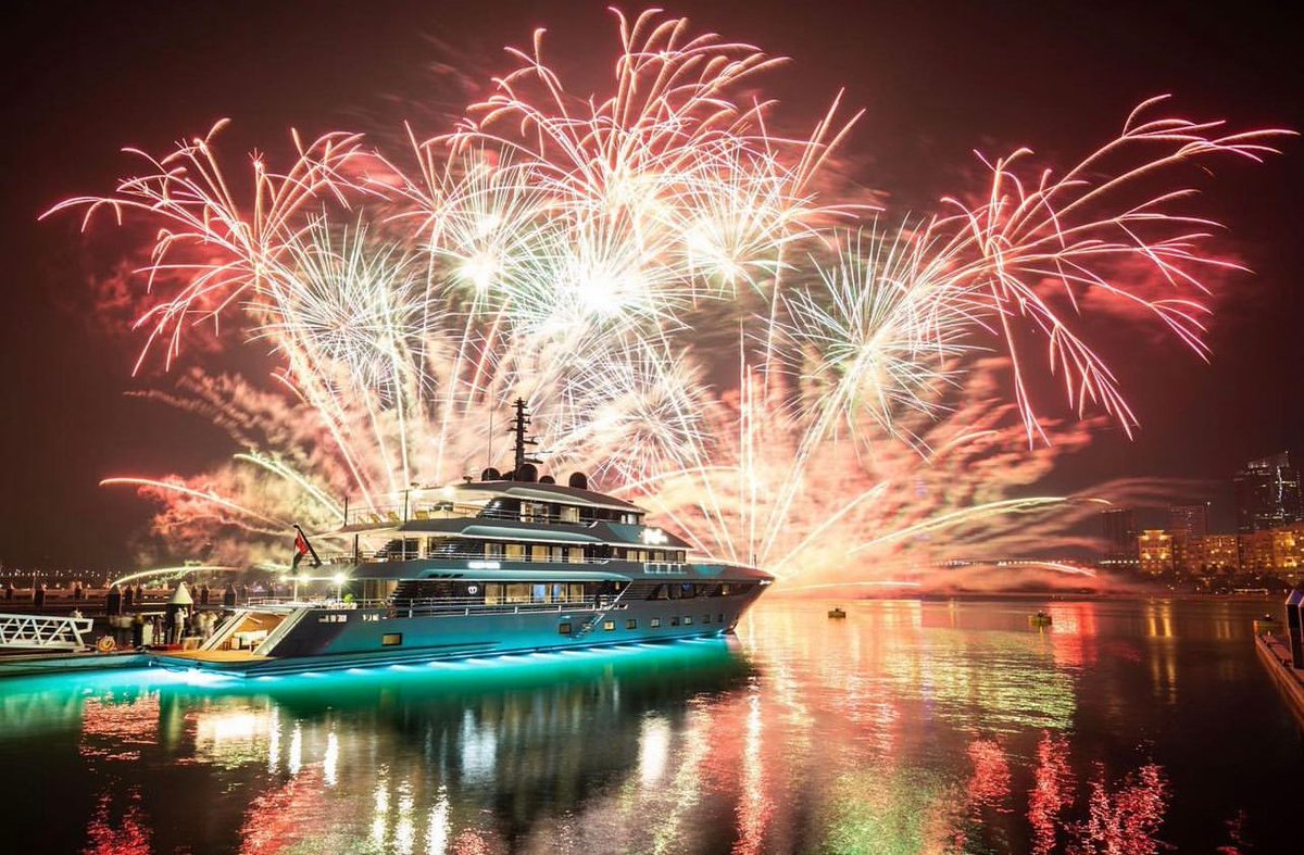 TUVYC's tweet photo. 2 0 2 3 💥 We are so ready to build on the momentum of 2022 and make this new year even bigger and better.

Happy New Year everyone ✨

#tuvyc #happynewyear #newyear #NYE #yachting #superyacht #yacht #yachtworld #yachtie https://t.co/8W7YTig9id