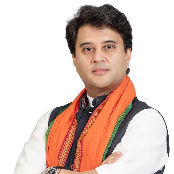 KalyanSingh0777's tweet image. केंद्रीय नागरिक उड्डयन मंत्री श्री @JM_Scindia जी को जन्मदिन की हार्दिक बधाई एवं शुभकामनाएं।

प्रभु से प्रार्थना है कि आप सदैव स्वस्थ रहें एवं दीर्घायु।