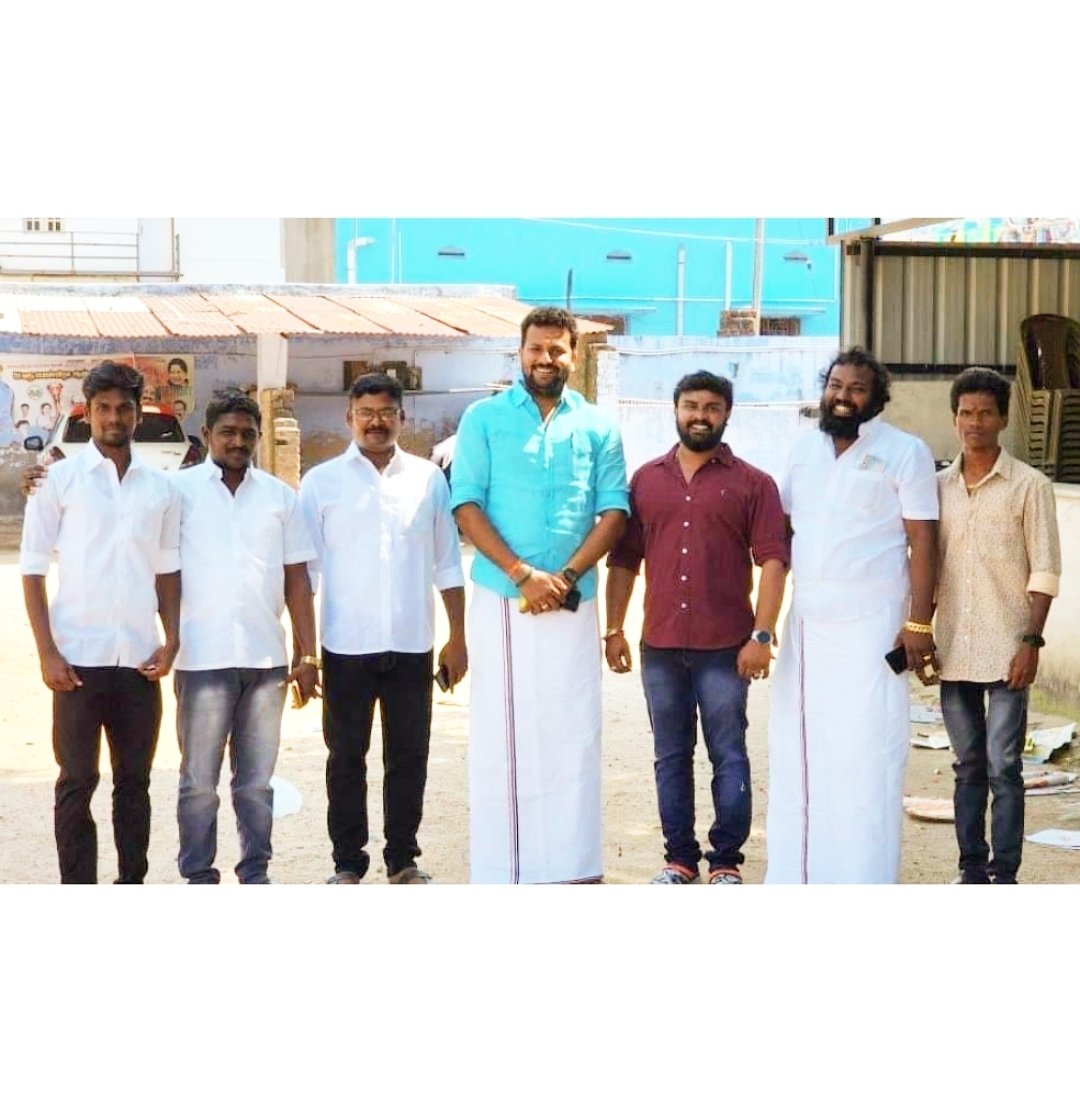 Balakaja's tweet photo. இன்று ( 01/01/2023 ) புத்தாண்டை முன்னிட்டு மதிப்பிற்குரிய திருநெல்வேலி மாவட்ட கழக செயலாளர் அண்ணன்  #திரு_தச்சை_என்_கணேசராஜா 
அவர்களை நேரில் சந்தித்து ஆசி பெற்ற பொழுது.🥰💐
#newyear #2023NewYear

@EPSTamilNadu
@N65601564 @AIADMKOfficial @AIADMKITWINGOFL https://t.co/TDikvg6bM6