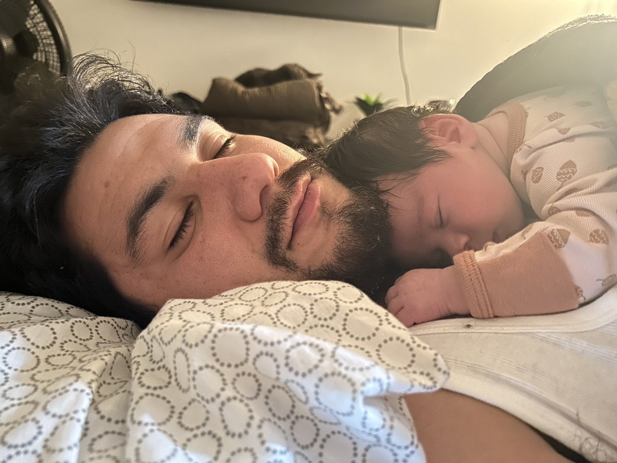 a3m8s's tweet photo. happy new years from my family to yours https://t.co/lMWpIlA4oi