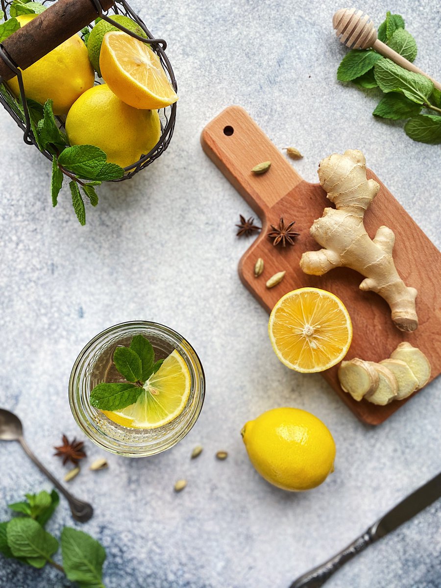 Dammtussen's tweet photo. Husmorstips vid förkylning och halsont?
Tänk på att dricka mycket vatten som fuktar slemhinnorna och ta gärna med ingredienser som citron och ingefära i det du dricker, som även kan hjälpa kroppens immunförsvar.
Fler huskurer:
https://t.co/DbmB6Umlhh
#förkylning #hosta #huskurer https://t.co/1IuVdvM72w