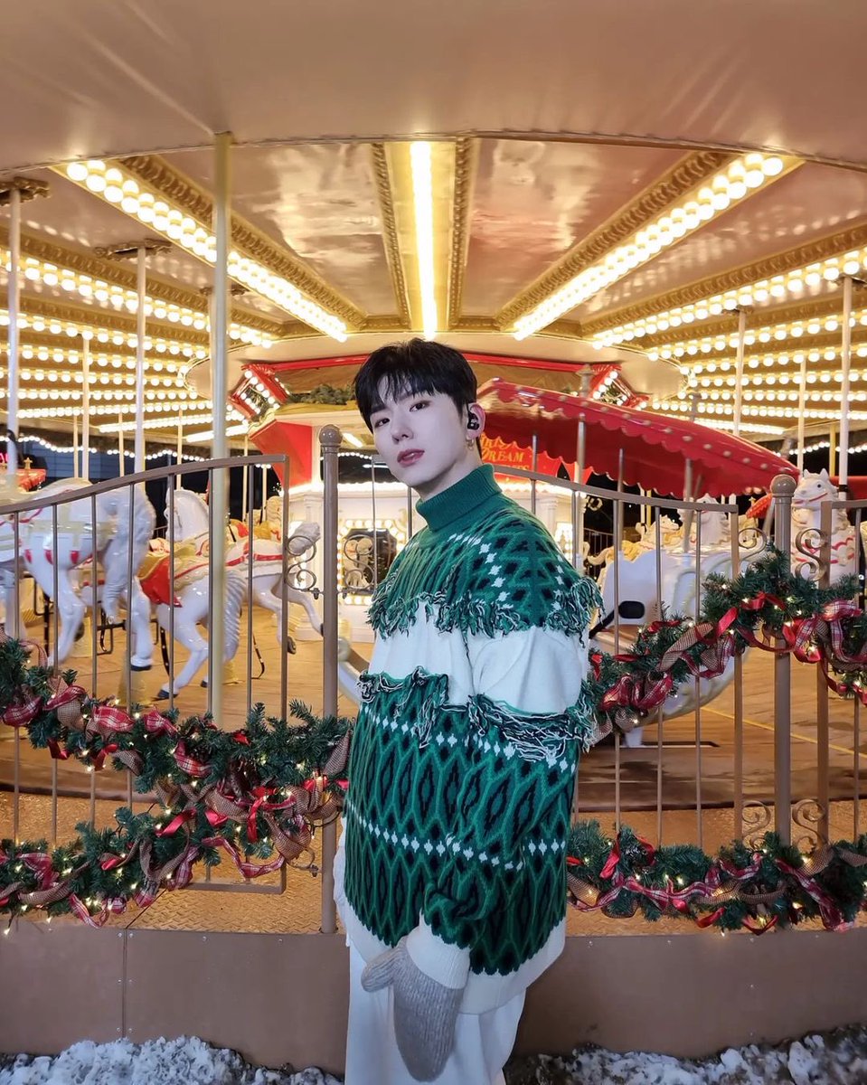 DeepBluekh's tweet image. 230101 #기현 #KIHYUN 

[ yookihhh ] 

2023년 새해가 밝았습니다
새해 복 많이 받으시고 건강하고 행복하게
한 해 보내봅시다!!!