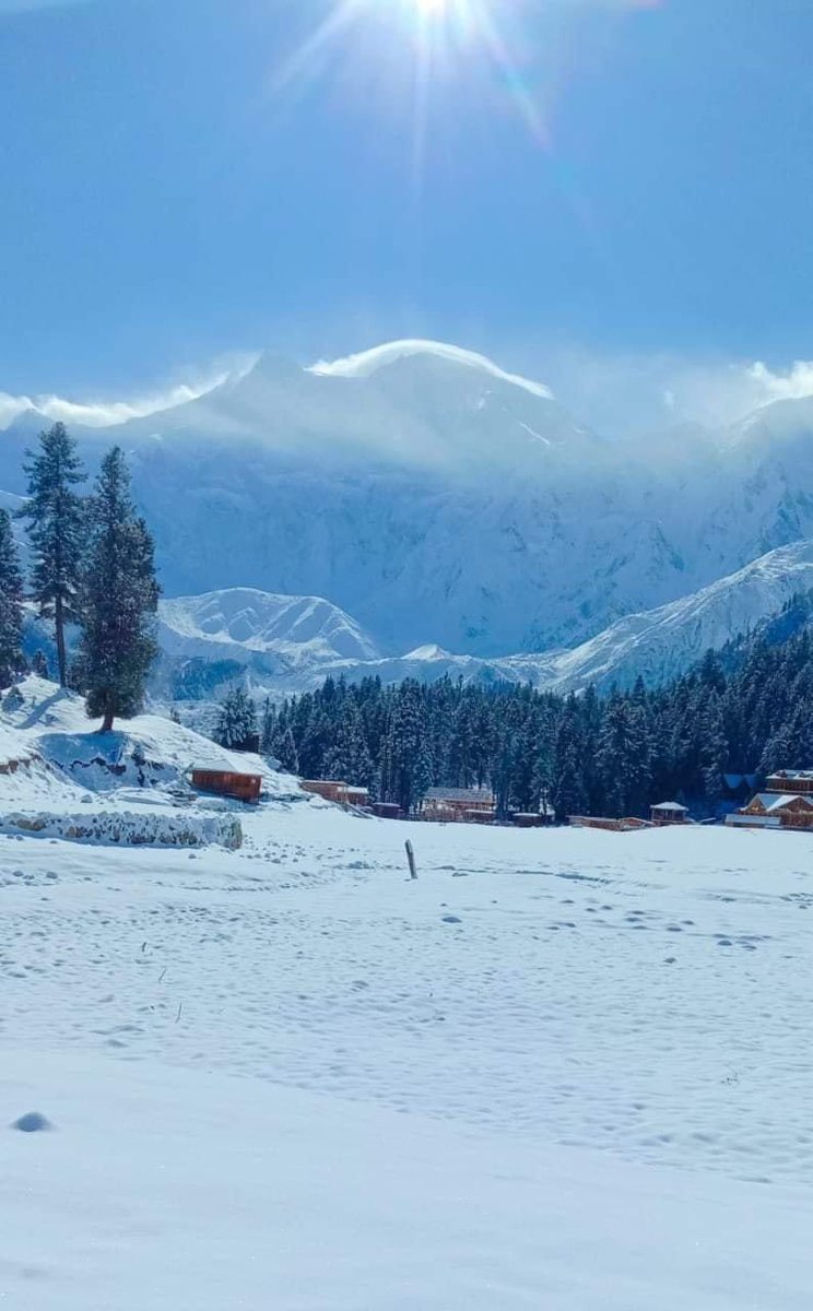 Enthralling 🥰
📍Fairymeadows in winter , Diamer Gilgit Baltistan ❤️