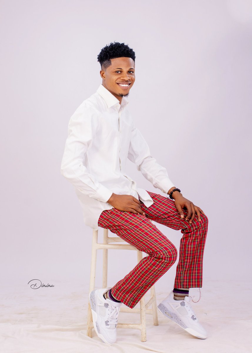 Theos_roy's tweet image. Welcome to a new dispensation 🥂❤️

#TheosBrand #Theos

📸: @dimimu_studios
Pant: @stylingbyazeez_x