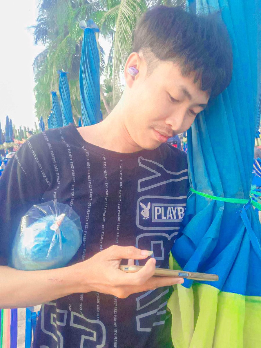 BallSmileza's tweet photo. รูปคู่ #บางแสน #ชลบุรี https://t.co/s3bozYvYGZ