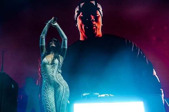 NellyFurtadoPt's tweet photo. Nelly Furtado performing "Promiscuous" last night at Beyond The Valley Fest, Australia.
@Timbaland @NellyFurtado https://t.co/6xGmV1jnE7