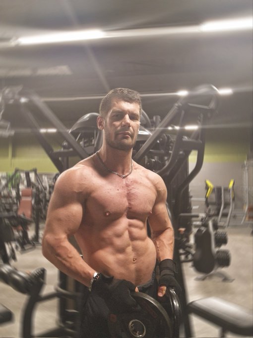 Happy new year https://t.co/ciznxC00iJ