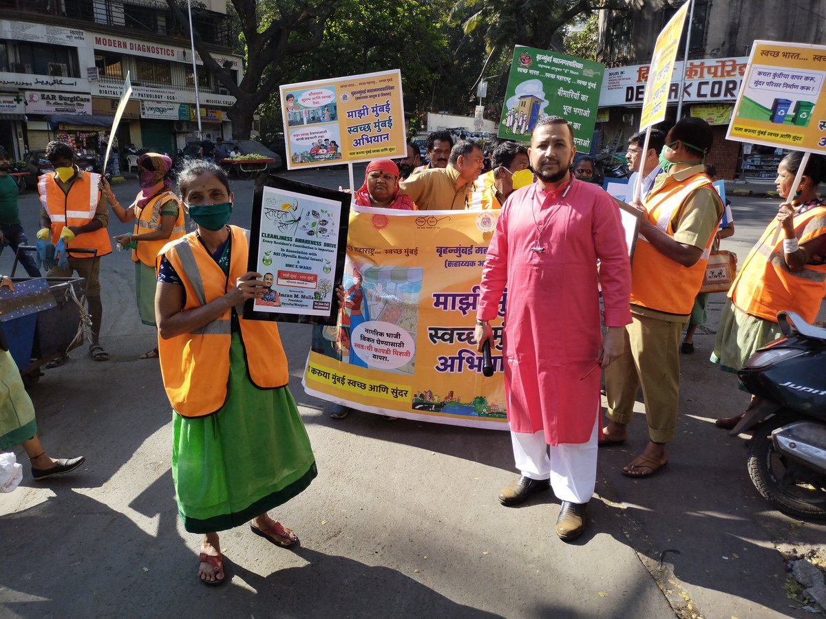 AAPKaImranMulla's tweet photo. Today on 1st January 2023 we had our 1st Activity done in this year of Cleanliness Awareness Campaign in my Ward 209 with my Team.
@bycullaissue https://t.co/brVBADD6ib