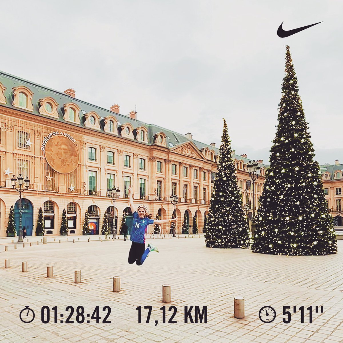 samszwec's tweet photo. Run «Allez 2022, on remballe!» 🎄🌕 #WhenYouWishUponTheMoon #OuaisJAiPlagiéDisney #SorryJiminy #FreshRestart #FuriesFeaturing https://t.co/pJw6ihE7OM