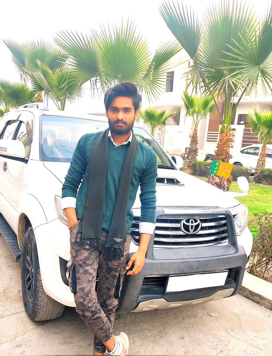 DevPand93529628's tweet photo. Jai bhaichara 🥰😈 https://t.co/MPBLekuvhW