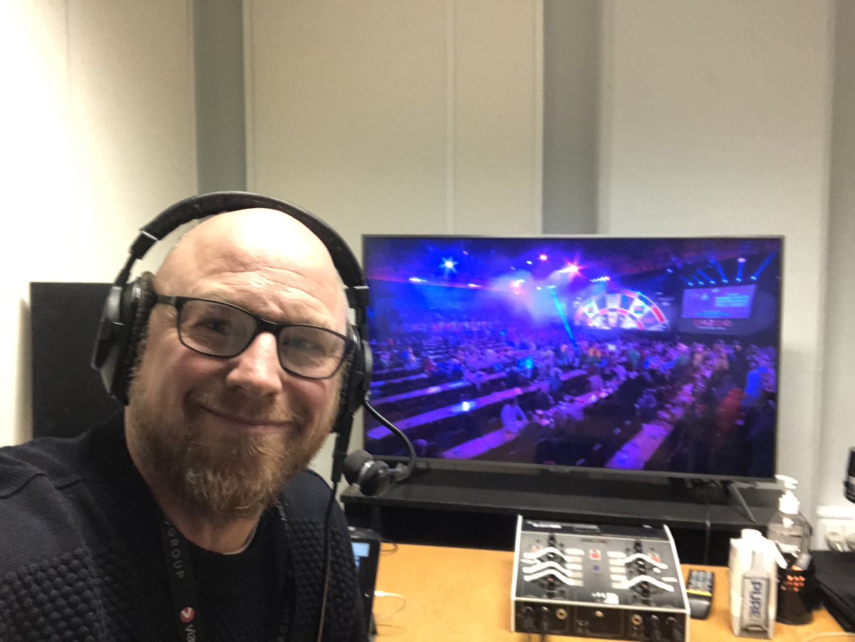 #lovethedarts  
Kvartfinale-dag 🎯❤️