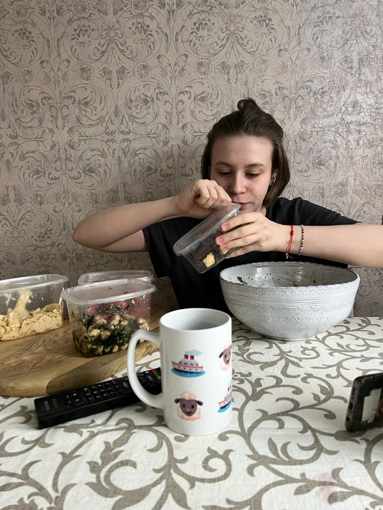 sashadapohui's tweet photo. всех с новым годом https://t.co/KNdB2MGoSR