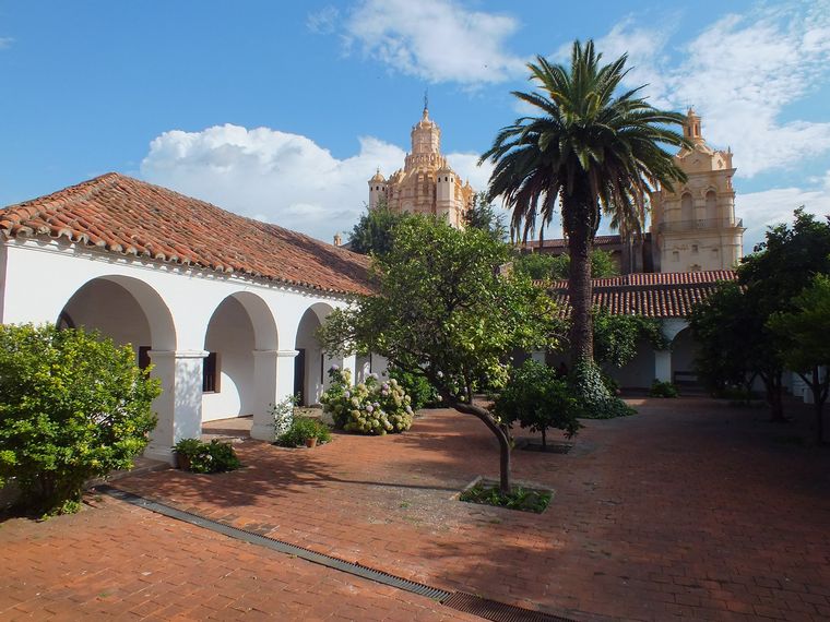 La historia de Córdoba: un circuito de 16 paradas indispensables para conocerla ow.ly/MpML50Mfh4r