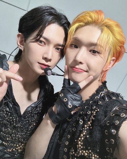 youngfiles's tweet photo. 🏷️ ateez insta update 

[#fix_onstagram] new year gift!

#에이티즈 #ATEEZ @ATEEZofficial https://t.co/x92VZ4zgfg