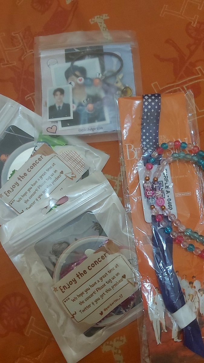 Thanks for the freebies 🥰 @perikertas17 @wonranghae2  #BeTheSunInJakarta