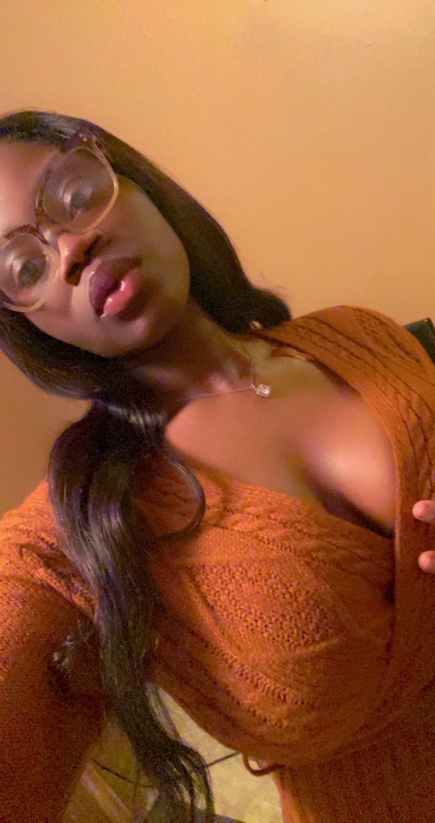 _classycurves's tweet photo. You know I was pressure before the upload boo 🤯#FirstPictureOfTheYear😘2023 https://t.co/VPM6ejQnvY
