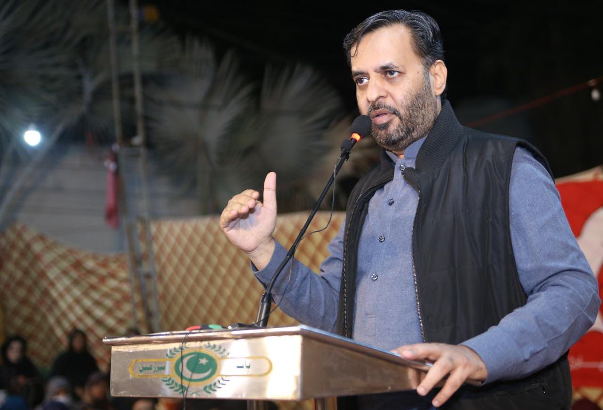 MQMPUpdates's tweet photo. چیئرمین پاک سرزمین پارٹی سید مصطفی کمال کا مرکزی سیکریٹریٹ پاکستان ہاؤس میں جنرل ورکرز اجلاس سے خطاب، اس موقع پر صدر PSP انیس احمد قائمخانی، اور مرکزی ذمہ داران سمیت کارکنان کی بڑی تعداد موجود-
@KamalPSP 
#PSP #MustafaKamal #Karachi #Pakistan https://t.co/qkBU6W1Lhk