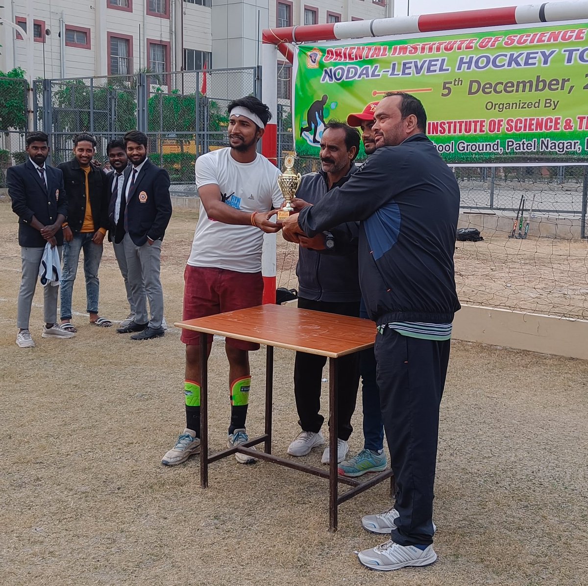 PNarayanr's tweet photo. RGPV nodal level hockey tournament winner oriental 🥇🏑✌️🏆 #orientalVslnct https://t.co/6roxvicT0s