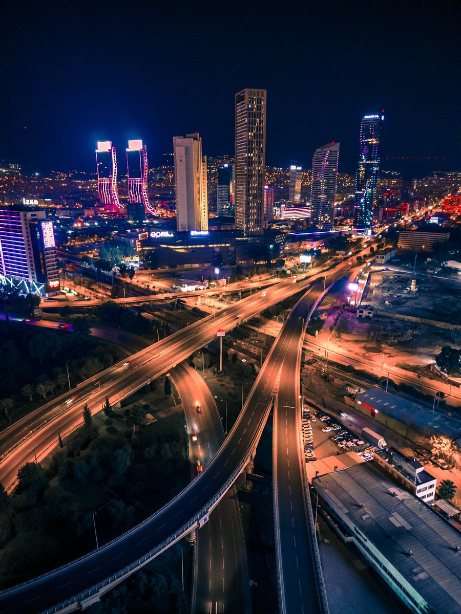 Belki de iyi gelir sana İzmir’in ışıkları..
