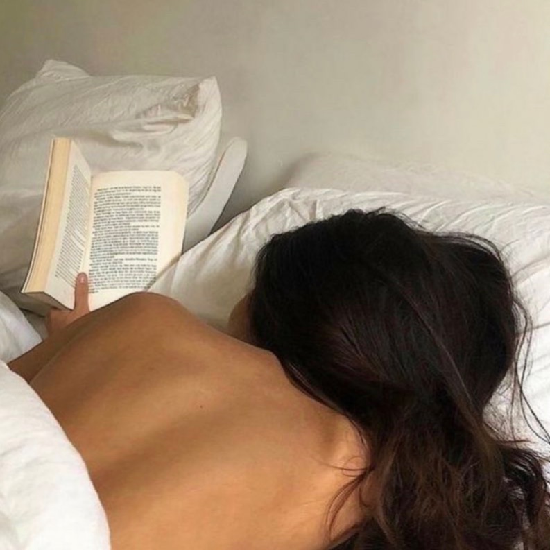 anourjb's tweet photo. 𖥻 livros lidos em 2023; a thread

"os livros são os túmulos dos que não podem morrer" george crabbe https://t.co/3TvMpKfSey