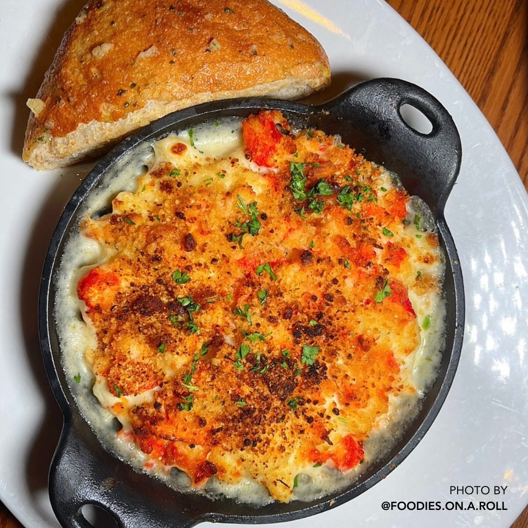 99restaurants's tweet photo. We're celebrating the new year all day with a special menu, featuring favorites like the Baked Lobster Mac &amp; Cheese. Order now: https://t.co/hxUax6jZj8 https://t.co/mmtr5Pb1rE