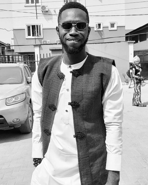brainkeyz1's tweet photo. HAPPY NEW YEAR🥂🥂 Cheers we made it

#gregorian #EmiLokan #Nigeria # https://t.co/CYXIEfQmDr